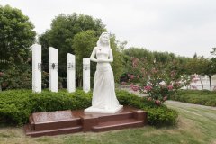 壹定发集团：以工匠精神展现碑雕工艺的魅力，，，，，，纪念邓丽君的永恒歌声